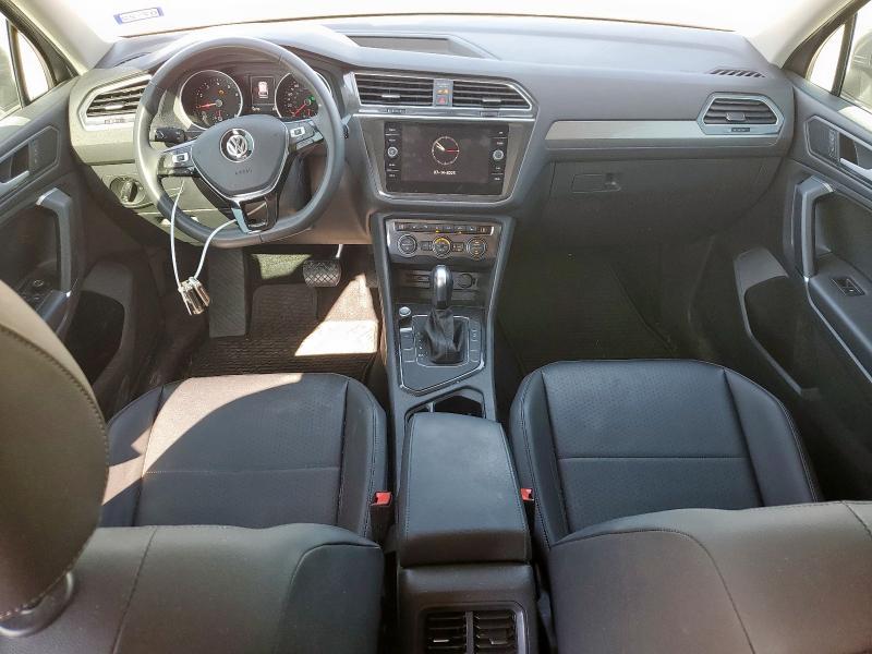 3VV3B7AX0LM124834 - 2020 VOLKSWAGEN TIGUAN SE ვერცხლისფერი ფოტო 8