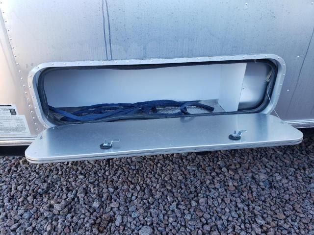 1STT9YL24JJ540737 - 2018 AIRS TRAVEL TRA 银色 照片 7