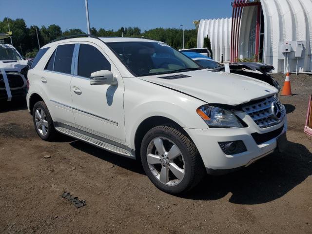 4JGBB8GB5BA674940 - 2011 MERCEDES-BENZ ML 350 4MATIC WHITE photo 4