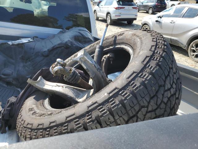 3C6RR7KT6HG618077 - 2017 RAM 1500 ST SILVER photo 12