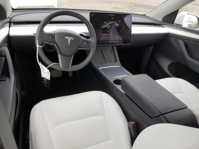 7SAYGDEE8RF165984 - 2024 TESLA MODEL Y Beyaz fotoğraf 8