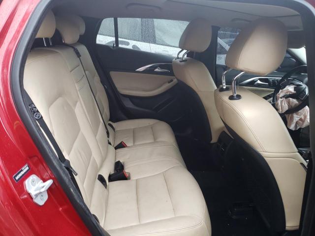 SJKCH5CR6JA053453 - 2018 INFINITI QX30 BASE RED photo 11