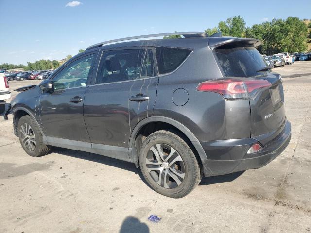 2T3ZFREV0JW487678 - 2018 TOYOTA RAV4 LE Gris foto 2