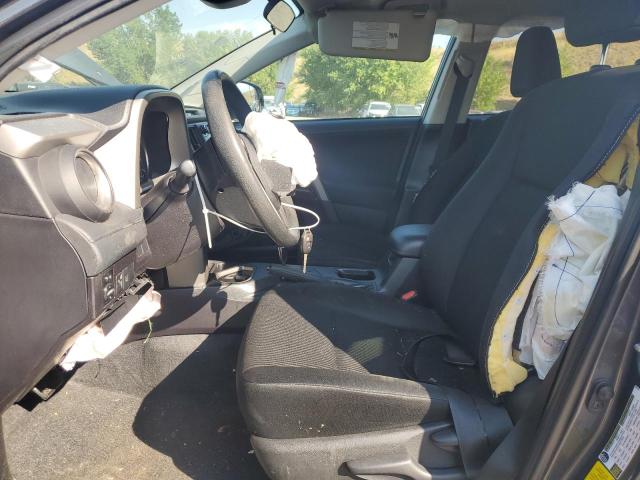 2T3ZFREV0JW487678 - 2018 TOYOTA RAV4 LE Gris foto 7