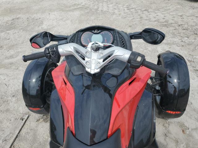 2BXNAAC2XGV000004 - 2016 CAN-AM SPYDER ROA RS RED photo 5