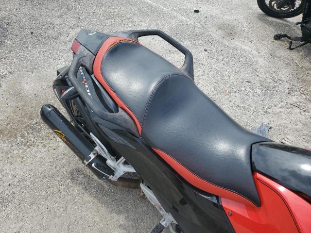 2BXNAAC2XGV000004 - 2016 CAN-AM SPYDER ROA RS RED photo 6