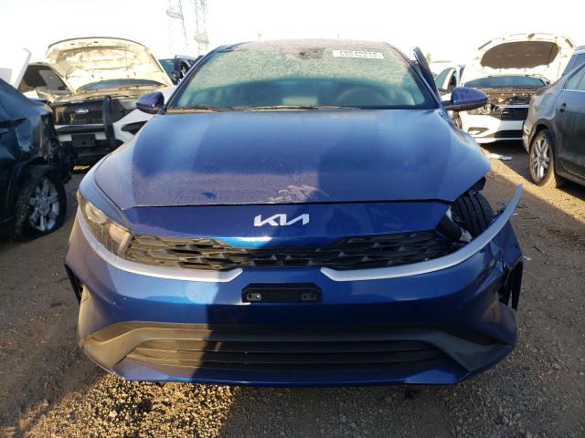 3KPF24AD1PE623187 - 2023 KIA FORTE LX BLUE photo 5