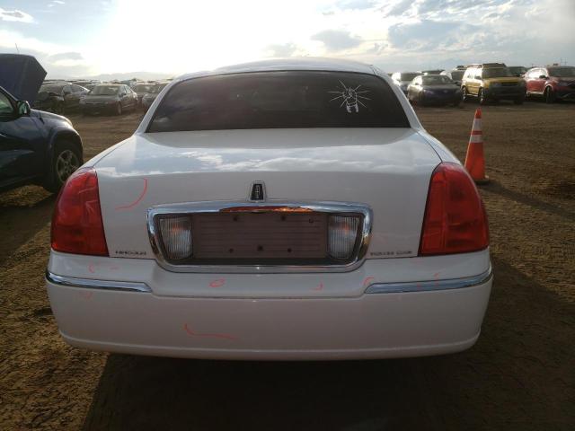 2LNHM82V69X618769 - 2009 LINCOLN TOWN CAR SIGNATURE LIMITED WHITE photo 6