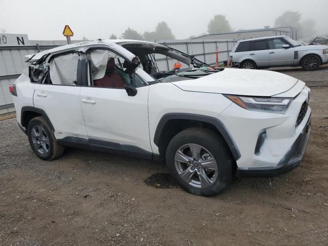 2T3MWRFV4RW210925 - 2024 TOYOTA RAV4 LE Ақ фото 4