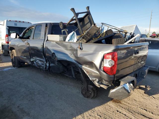 5TFRY5F19EX169073 - 2014 TOYOTA TUNDRA DOUBLE CAB SR/SR5 GRAY photo 2