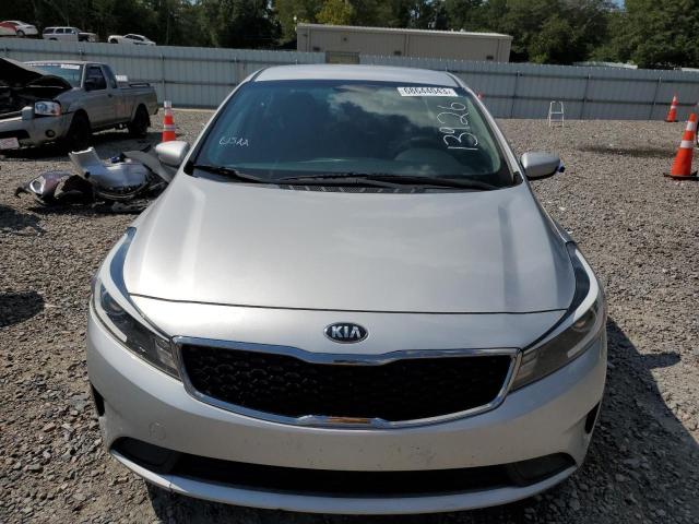 3KPFK4A7XHE108569 - 2017 KIA FORTE LX SILVER photo 5