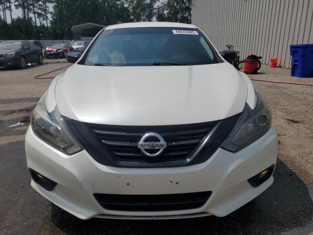1N4AL3AP5JC472497 - 2018 NISSAN ALTIMA 2.5 თეთრი ფოტო 5