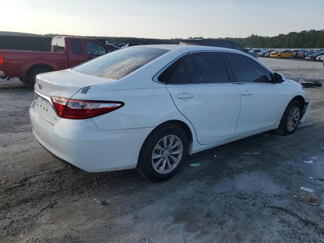 4T4BF1FK5GR526182 - 2016 TOYOTA CAMRY LE WHITE photo 3