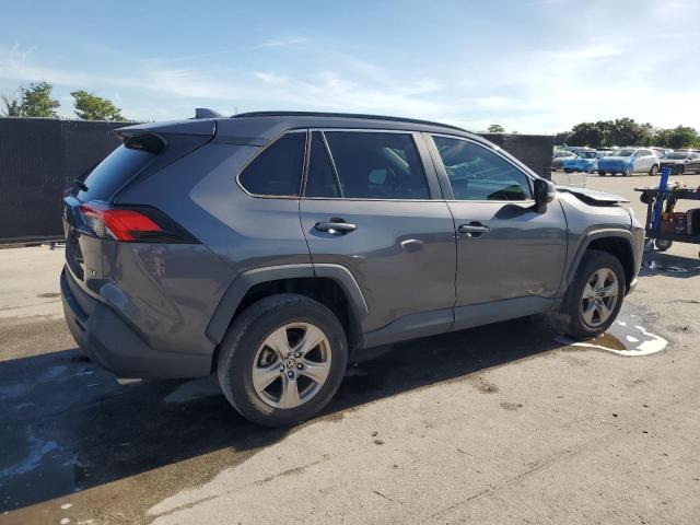2T3W1RFV8NW218382 - 2022 TOYOTA RAV4 XLE GRAY photo 3