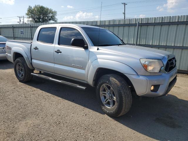 5TFJU4GN5CX024811 - 2012 TOYOTA TACOMA DOUBLE CAB PRERUNNER SILVER photo 4