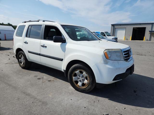 5FNYF4H28EB022139 - 2014 HONDA PILOT LX WHITE photo 4