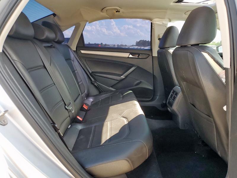 1VWWA7A32LC012000 - 2020 VOLKSWAGEN PASSAT SE 银色 照片 11