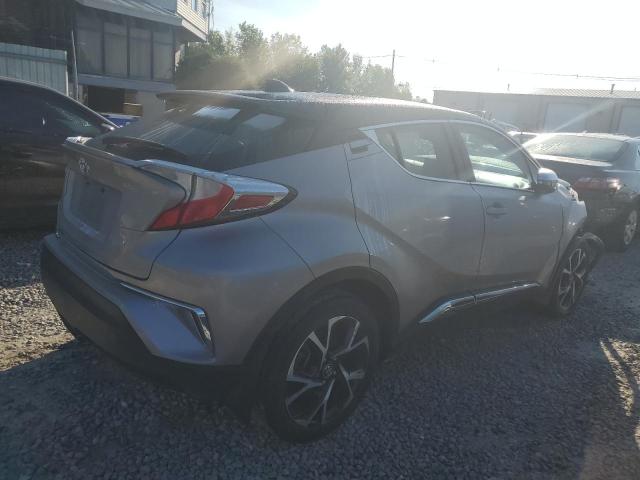 NMTKHMBX9KR100969 - 2019 TOYOTA C-HR XLE GRAY photo 3