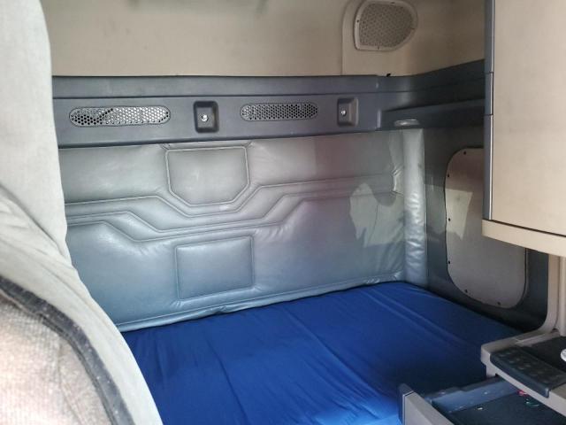 1FUJGLDR0JLJR3379 - 2018 FREIGHTLINER CASCADIA 1 Белый фото 6