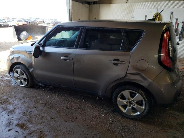 KNDJN2A22J7556174 - 2018 KIA SOUL GRAY photo 2