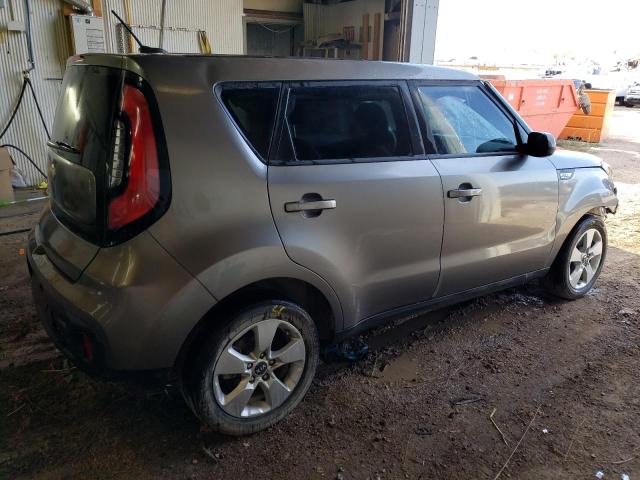 KNDJN2A22J7556174 - 2018 KIA SOUL GRAY photo 3