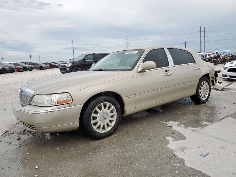 2007 LINCOLN TOWN CAR SIGNATURE, 
