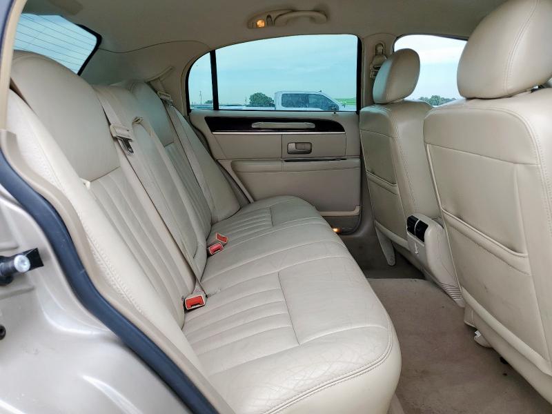 1LNHM81V37Y614533 - 2007 LINCOLN TOWN CAR SIGNATURE أسمر صورة 10