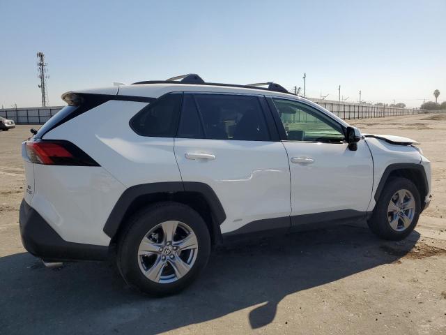 JTMMWRFV9RD267022 - 2024 TOYOTA RAV4 LE WHITE photo 3