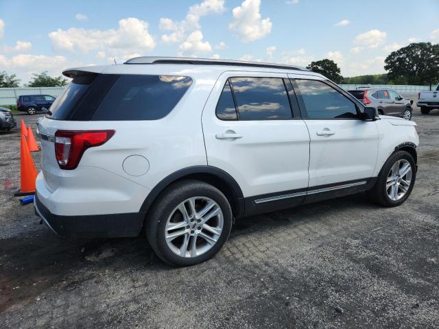 1FM5K7D84HGB43492 - 2017 FORD EXPLORER XLT WHITE photo 3