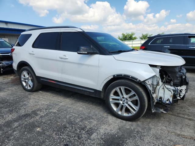 1FM5K7D84HGB43492 - 2017 FORD EXPLORER XLT WHITE photo 4