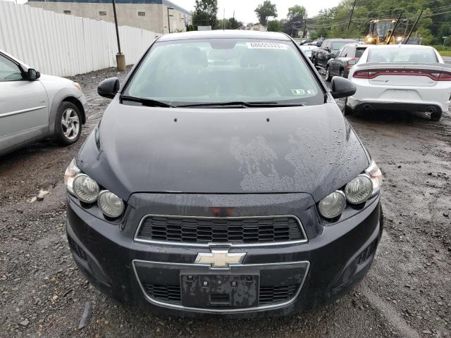 1G1JA5SG2D4177875 - 2013 CHEVROLET SONIC LS 黑色 照片 5