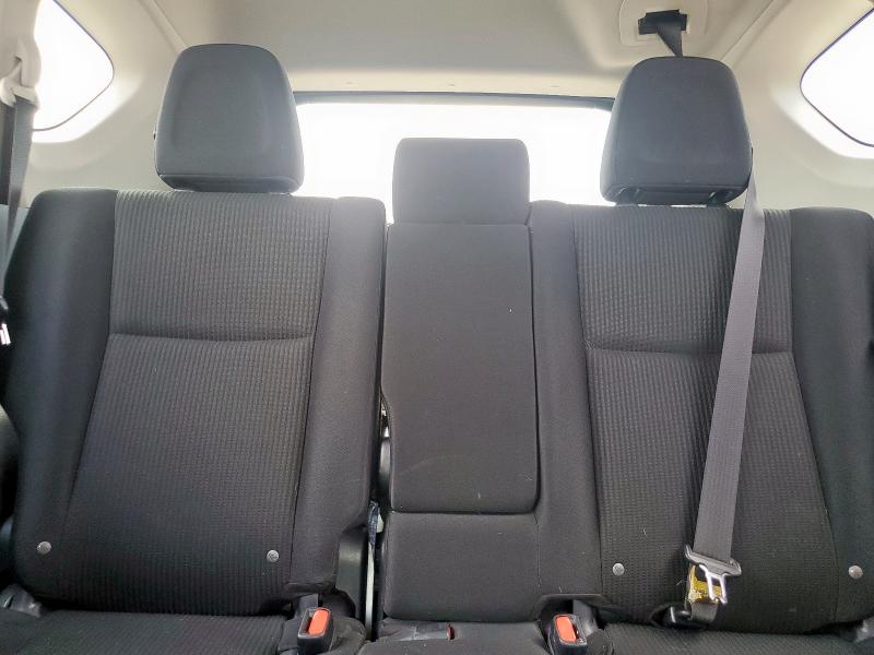 JTMBFREV3HJ107131 - 2017 TOYOTA RAV4 LE 白色 照片 10