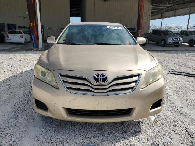 4T1BF3EK9BU184588 - 2011 TOYOTA CAMRY BASE GOLD photo 5