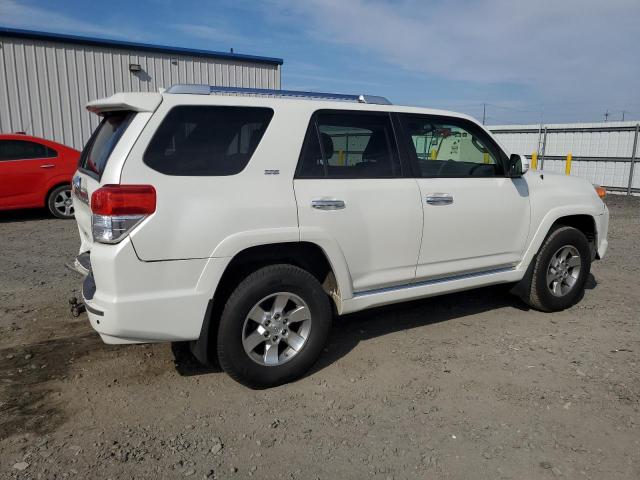 JTEBU5JRXC5094799 - 2012 TOYOTA 4RUNNER SR5 WHITE photo 3