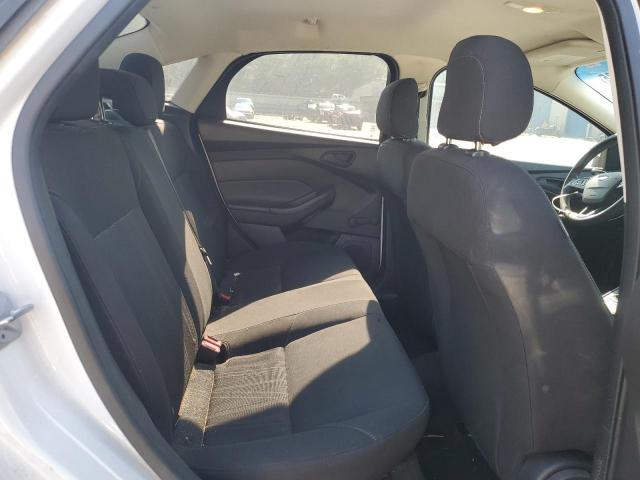 1FADP3E22JL211585 - 2018 FORD FOCUS S 白色 照片 10