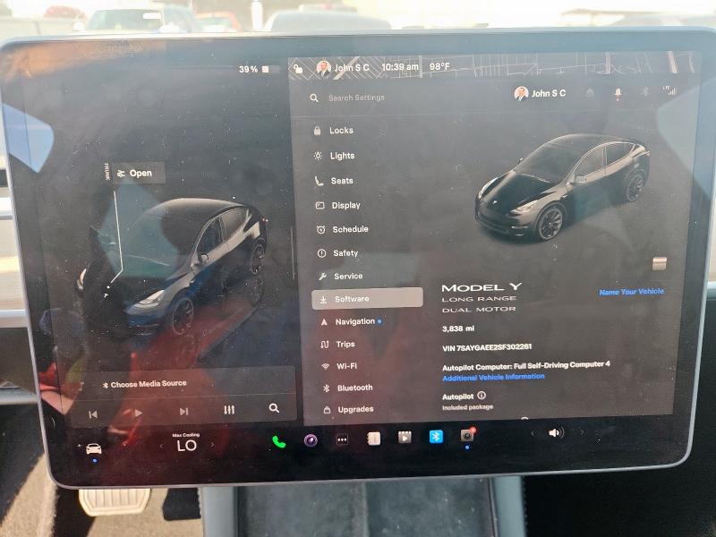 7SAYGAEE2SF302261 - 2025 TESLA MODEL Y Schwarz Foto 9