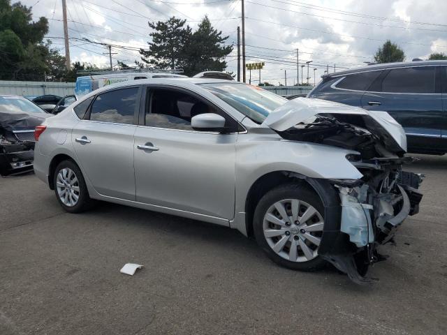 3N1AB7AP5JY322307 - 2018 NISSAN SENTRA S 银色 照片 4