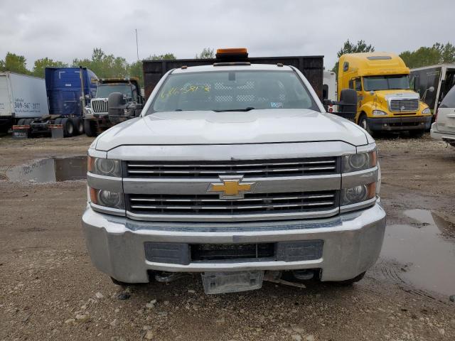 1GB3CYCGXFF129952 - 2015 CHEVROLET SILVERADO C3500 WHITE photo 5