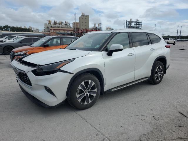 5TDGZRAH1NS127793 - 2022 TOYOTA HIGHLANDER XLE WHITE photo 1