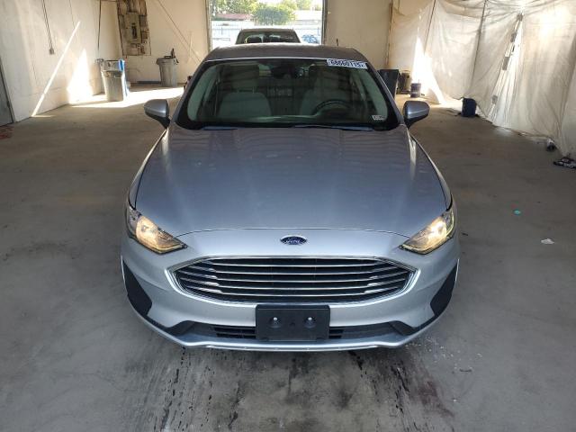 3FA6P0LU4KR116752 - 2019 FORD FUSION SE 银色 照片 5