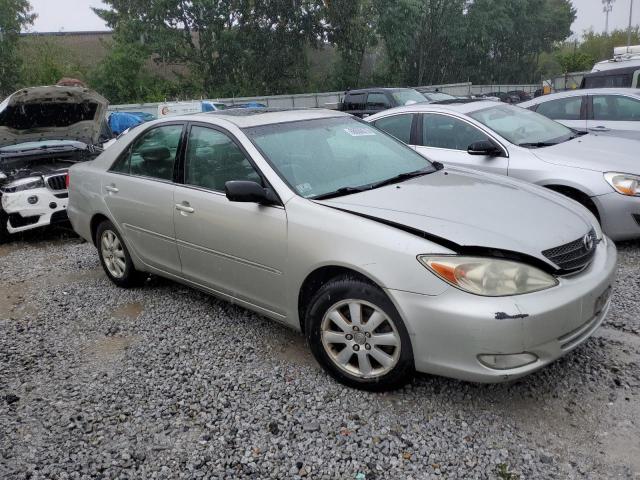 4T1BF30K23U061045 - 2003 TOYOTA CAMRY LE SILVER photo 4