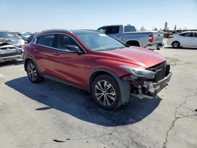 SJKCH5CRXHA029196 - 2017 INFINITI QX30 BASE 红色 照片 4