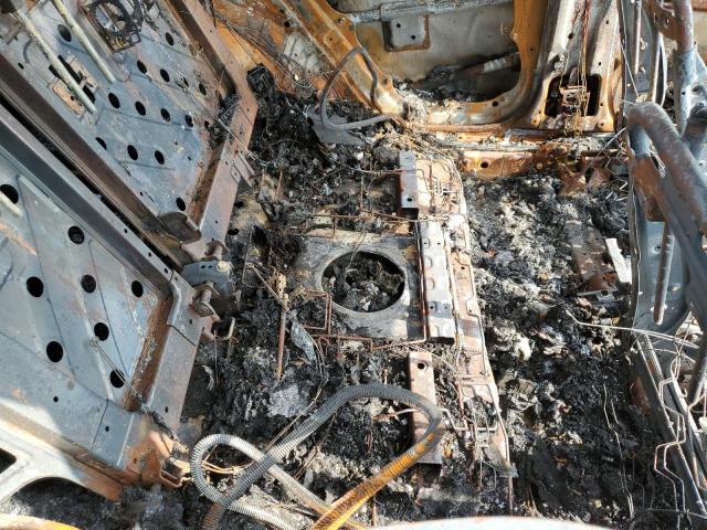 KNDJN2A26H7470537 - 2017 KIA SOUL BURN photo 10