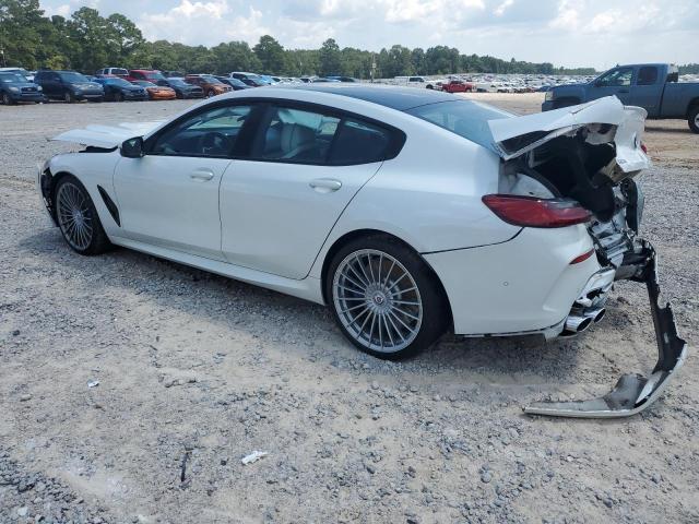 WBAGX0C10NCK00670 - 2022 BMW ALPINA B8 WHITE photo 2