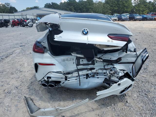 WBAGX0C10NCK00670 - 2022 BMW ALPINA B8 WHITE photo 6