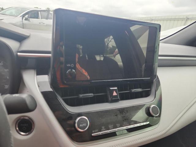 JTDBCMFEXR3049891 - 2024 TOYOTA COROLLA LE GRAY photo 13