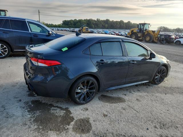 JTDBCMFEXR3049891 - 2024 TOYOTA COROLLA LE GRAY photo 3