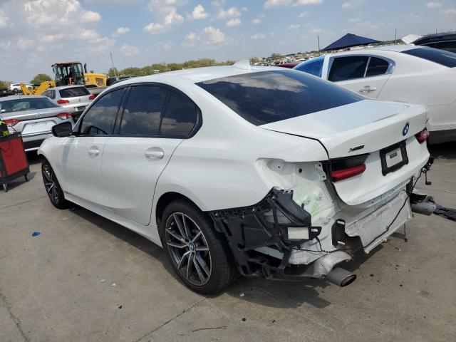 WBA5R7C58KAJ85579 - 2019 BMW 330XI WHITE photo 2