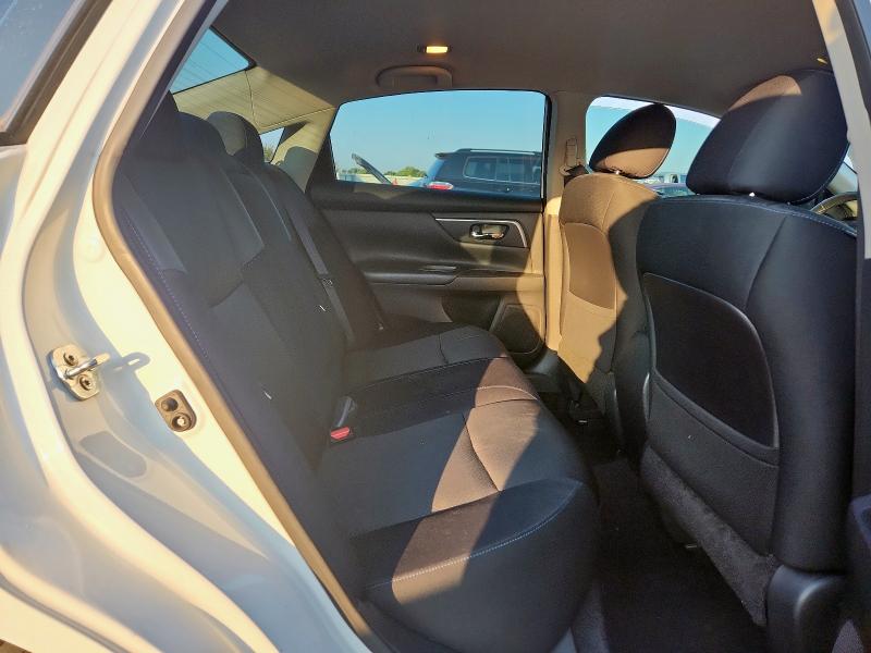 1N4AL3AP3HC293658 - 2017 NISSAN ALTIMA 2.5 WHITE photo 10