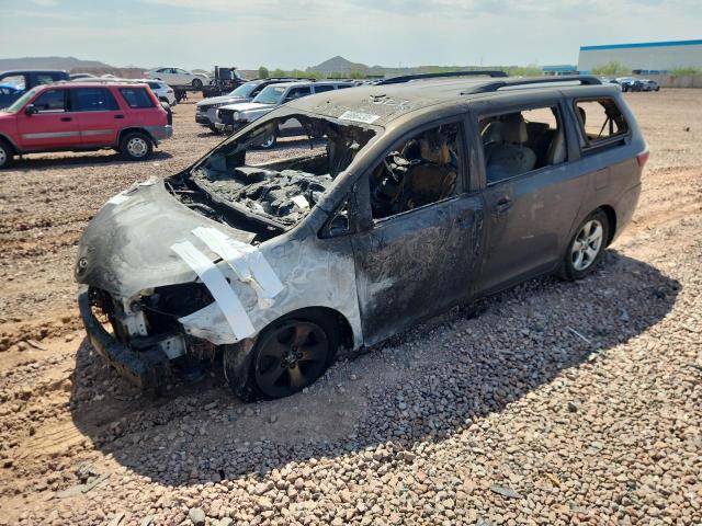 2016 TOYOTA SIENNA LE, 